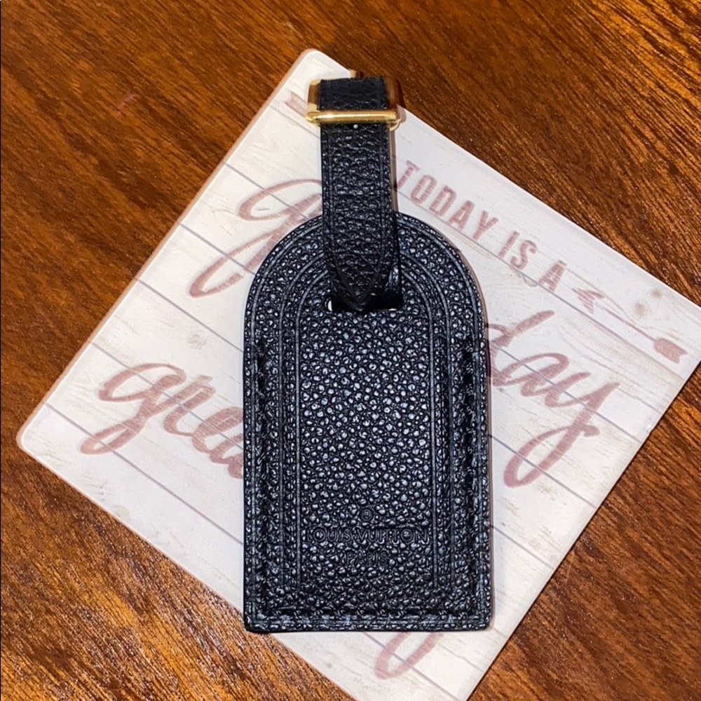 Louis Vuitton small luggage tag